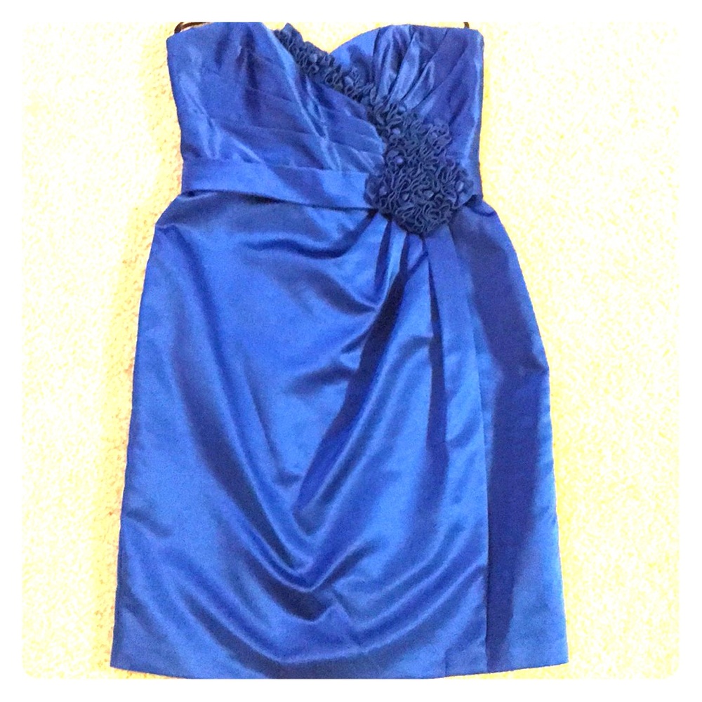 Blue strapless dress